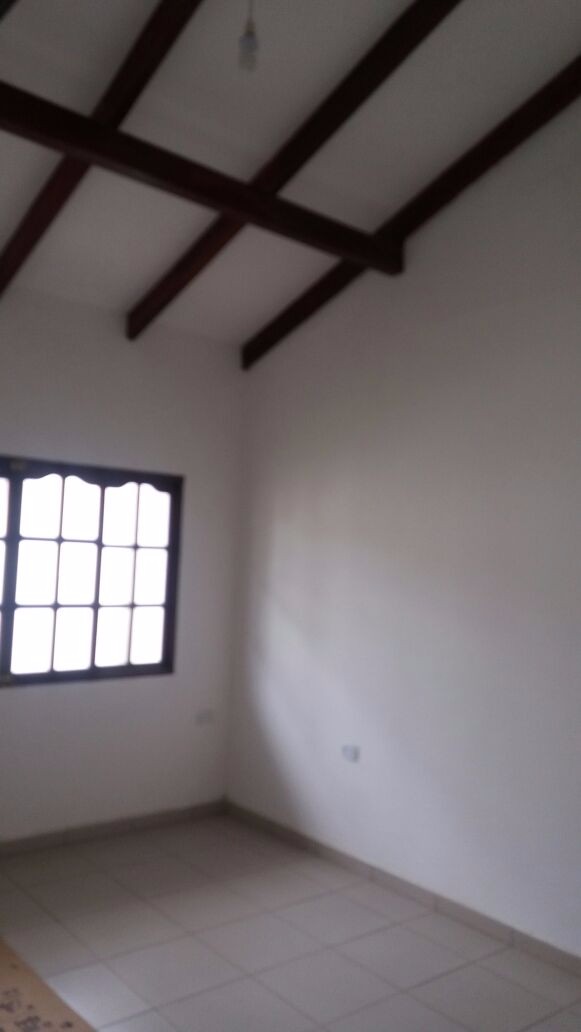 Casa en VentaB. Roca y Coronado, Z. La Colorada, entre 6to y 7mo anillo 3 dormitorios 2 baños 2 parqueos Foto 7