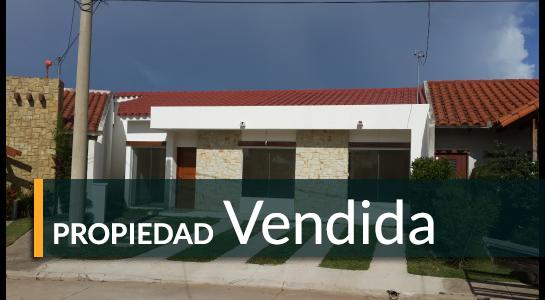 Casa en VentaCondominio Marsella Km 9 entrando por la Av.Banzer Foto 1