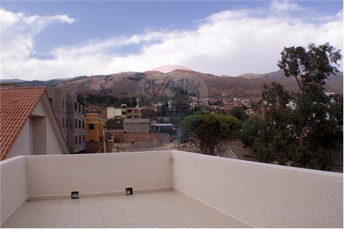 Casa en Muyurina en Cochabamba 11 dormitorios 3 baños 1 parqueos Foto 4