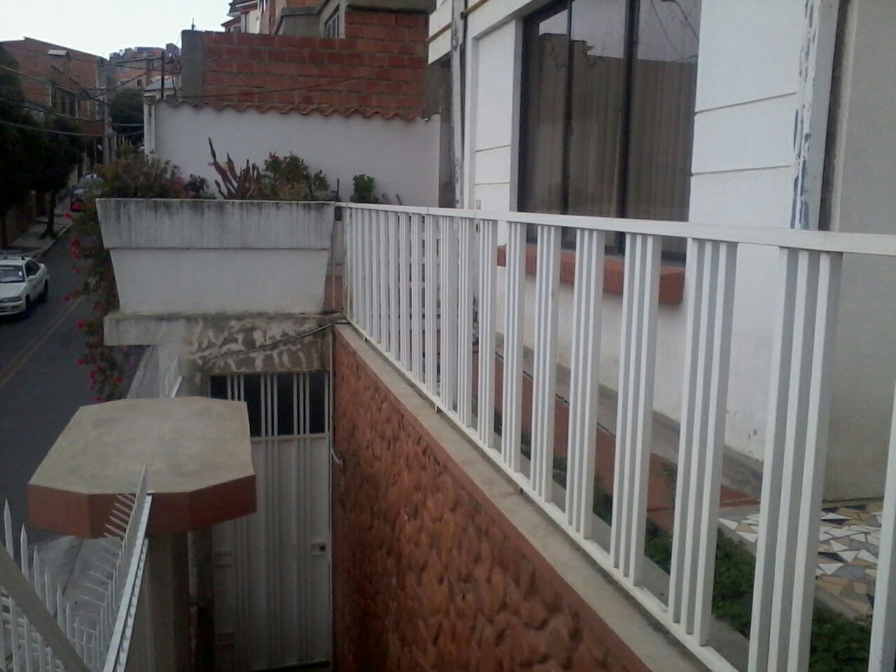 Casa en VentaALTO OBRAJES ,calle Nora Bedregal 6 dormitorios 4 baños 1 parqueos Foto 4