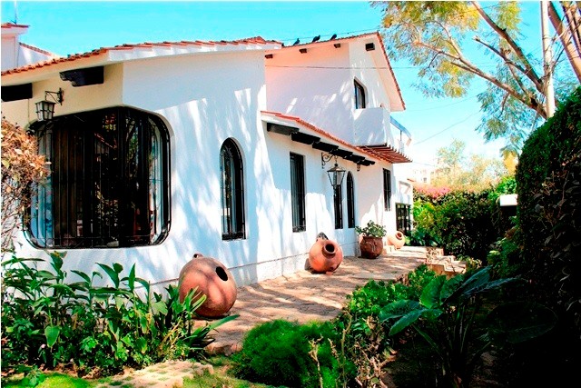 Casa en VentaC. Juan de la Cruz Torres - Zona Muyurina 8 dormitorios 6 baños 7 parqueos Foto 1