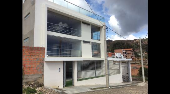 Departamento Urb. campo verde calle 1 # 257 Kellumani (alto achumani) sector B. Foto 1