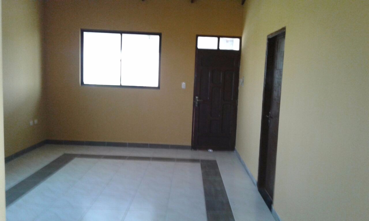 Casa en Entre 6to y 7mo anillo Sur en Santa Cruz de la Sierra 3 dormitorios 1 baños 3 parqueos Foto 6
