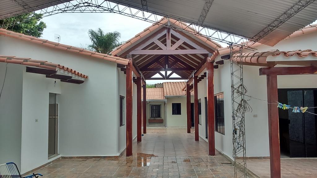 Casa en VentaSATELITE NORTE, entrando hasta colegio Gloria. Foto 1