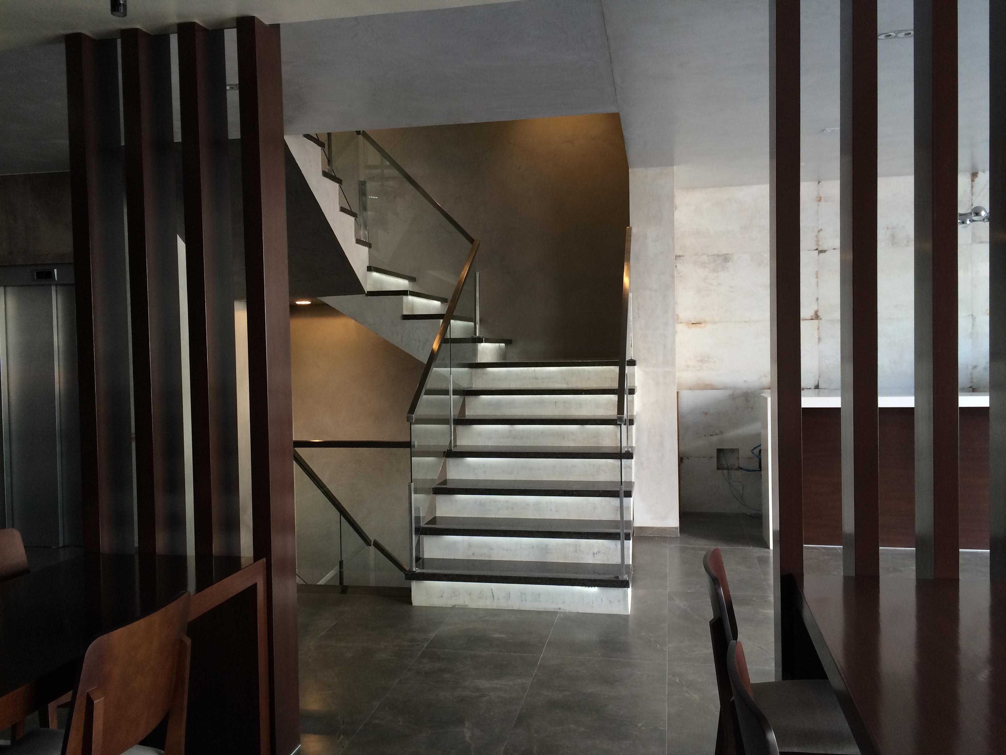 Oficina EDIFICIO TOP CENTER
AV. BENI entre 1º y 2º anillo Foto 3