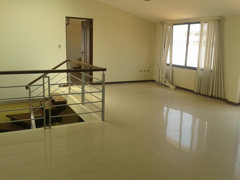 Departamento en VentaAv. Juan Capriles Foto 11