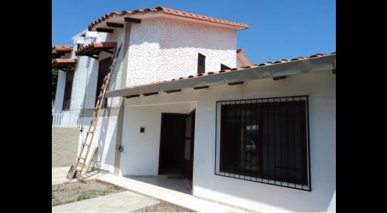 Casa Av. alemana y beni entre 5to y 6to anillo Foto 1