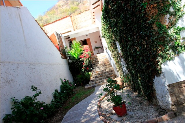 Casa en VentaC. Juan de la Cruz Torres - Zona Muyurina 8 dormitorios 6 baños 7 parqueos Foto 11