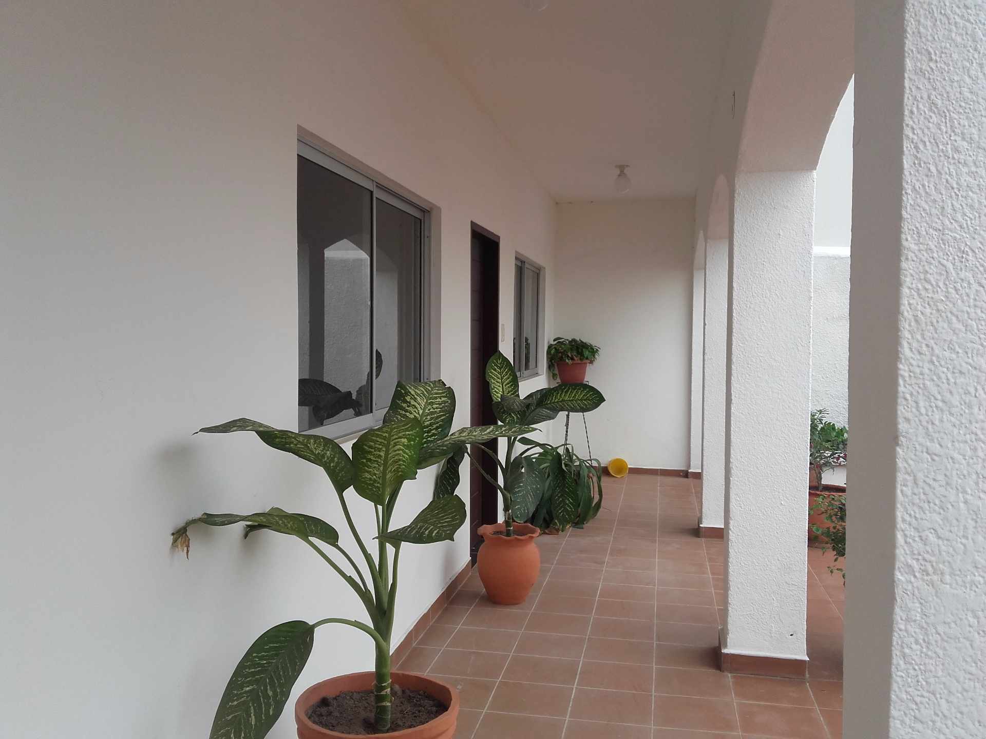 Casa en Entre 3er y 4to anillo Norte en Santa Cruz de la Sierra 5 dormitorios 3 baños 3 parqueos Foto 10