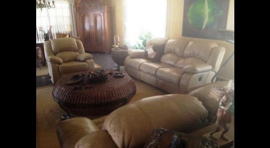 Casa en VentaTROJES TIQUIPAYA 4 dormitorios 6 baños 1 parqueos Foto 4