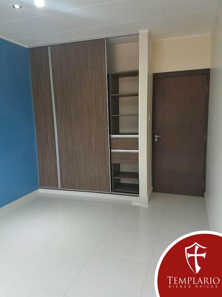 Casa en VentaSéptimo anillo Zona Norte 4 dormitorios 4 baños 2 parqueos Foto 8