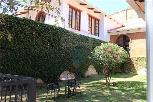 Casa en Muyurina en Cochabamba 2 dormitorios 6 baños 1 parqueos Foto 17