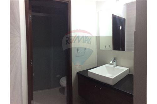 Departamento en Entre 3er y 4to anillo Oeste en Santa Cruz de la Sierra  2 baños 1 parqueos Foto 7