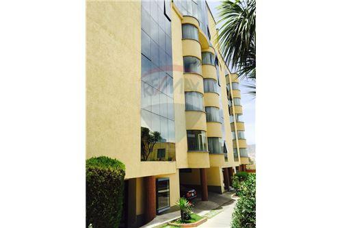 Departamento en VentaCondominio Jacaranda. Calle 26A, Cota Cota Foto 1