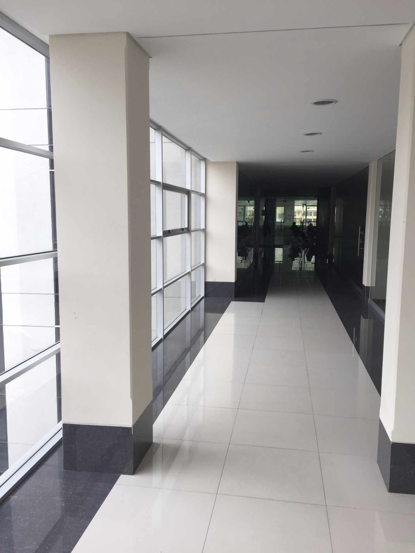 En Venta a $us 1 Foto 4