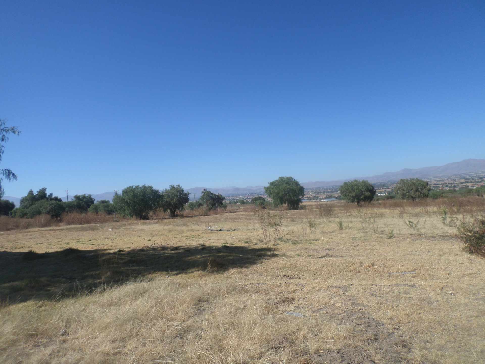 Terreno A 31 km de Cochabamba. Dentro mancha urbana de Tolata y a 700 metros de la carretera Foto 5