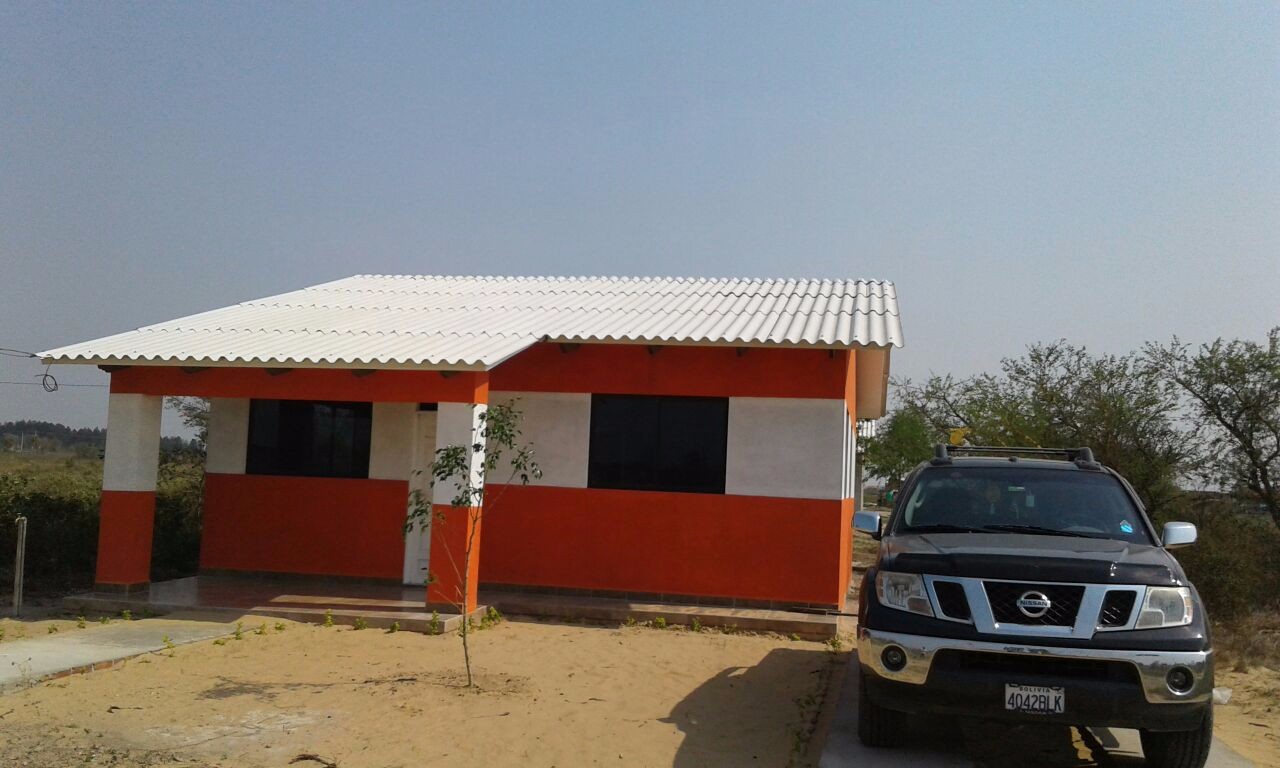 Casa en Entre 6to y 7mo anillo Sur en Santa Cruz de la Sierra 3 dormitorios 1 baños 3 parqueos Foto 1