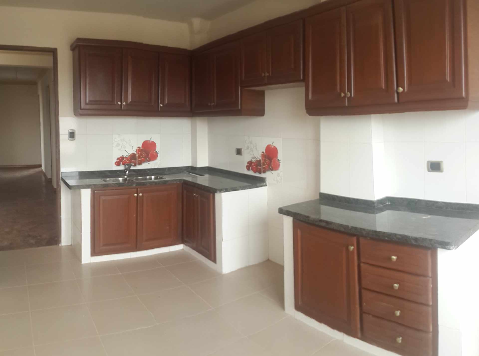 Departamento en VentaPacieri 3 dormitorios 2 baños 1 parqueos Foto 2