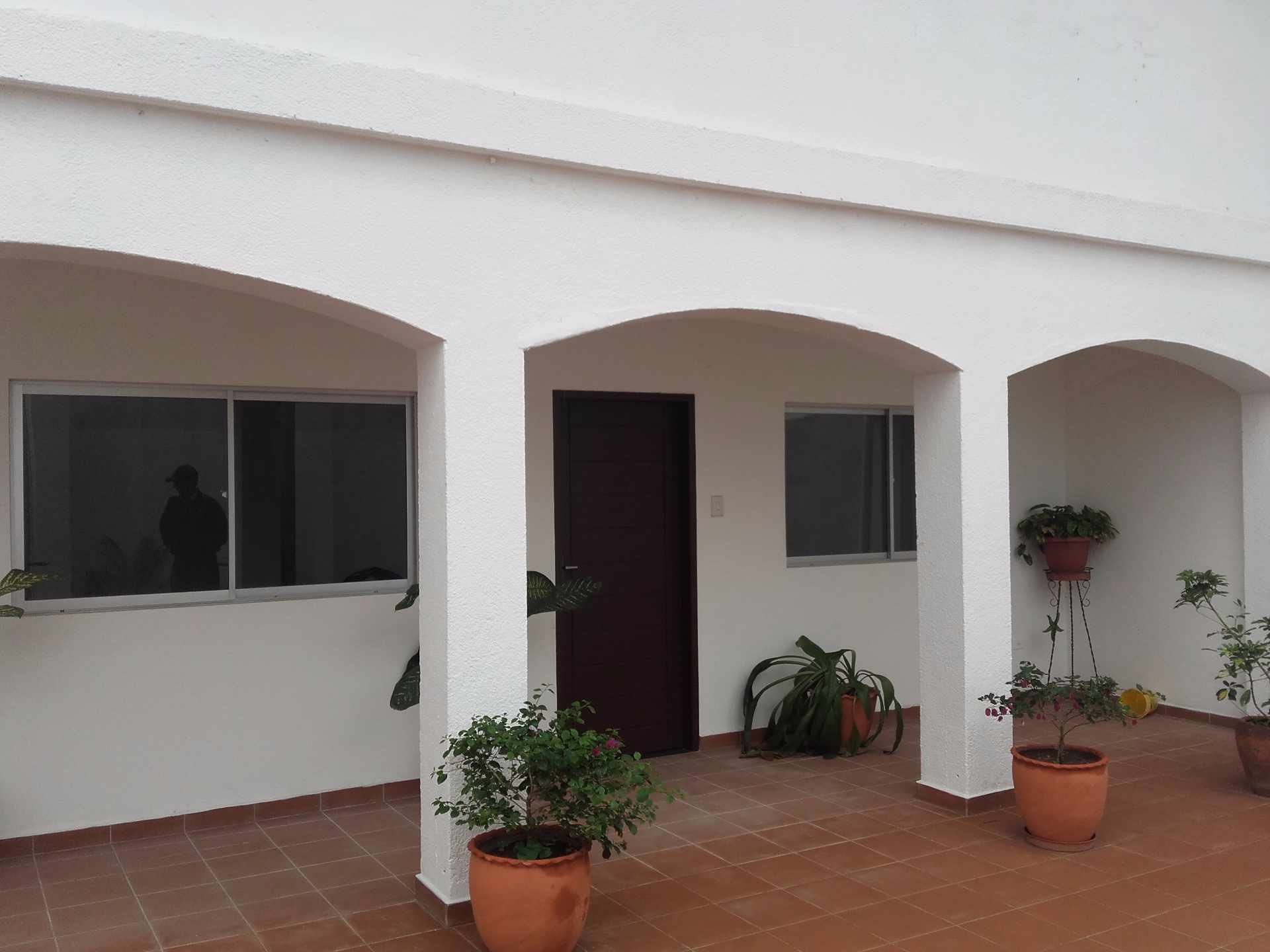 Casa en Entre 3er y 4to anillo Norte en Santa Cruz de la Sierra 5 dormitorios 3 baños 3 parqueos Foto 1