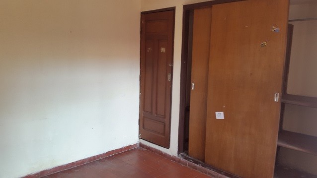 Casa en Entre 1er y 2do anillo Este en Santa Cruz de la Sierra 5 dormitorios 6 baños 3 parqueos Foto 5