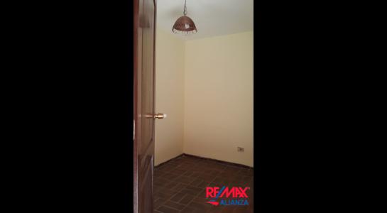 Casa en VentaCalle Los Molles, esq. Jacarandá. Barrio Irlandés (Zona Muyurina). 4 dormitorios 3 baños 2 parqueos Foto 3