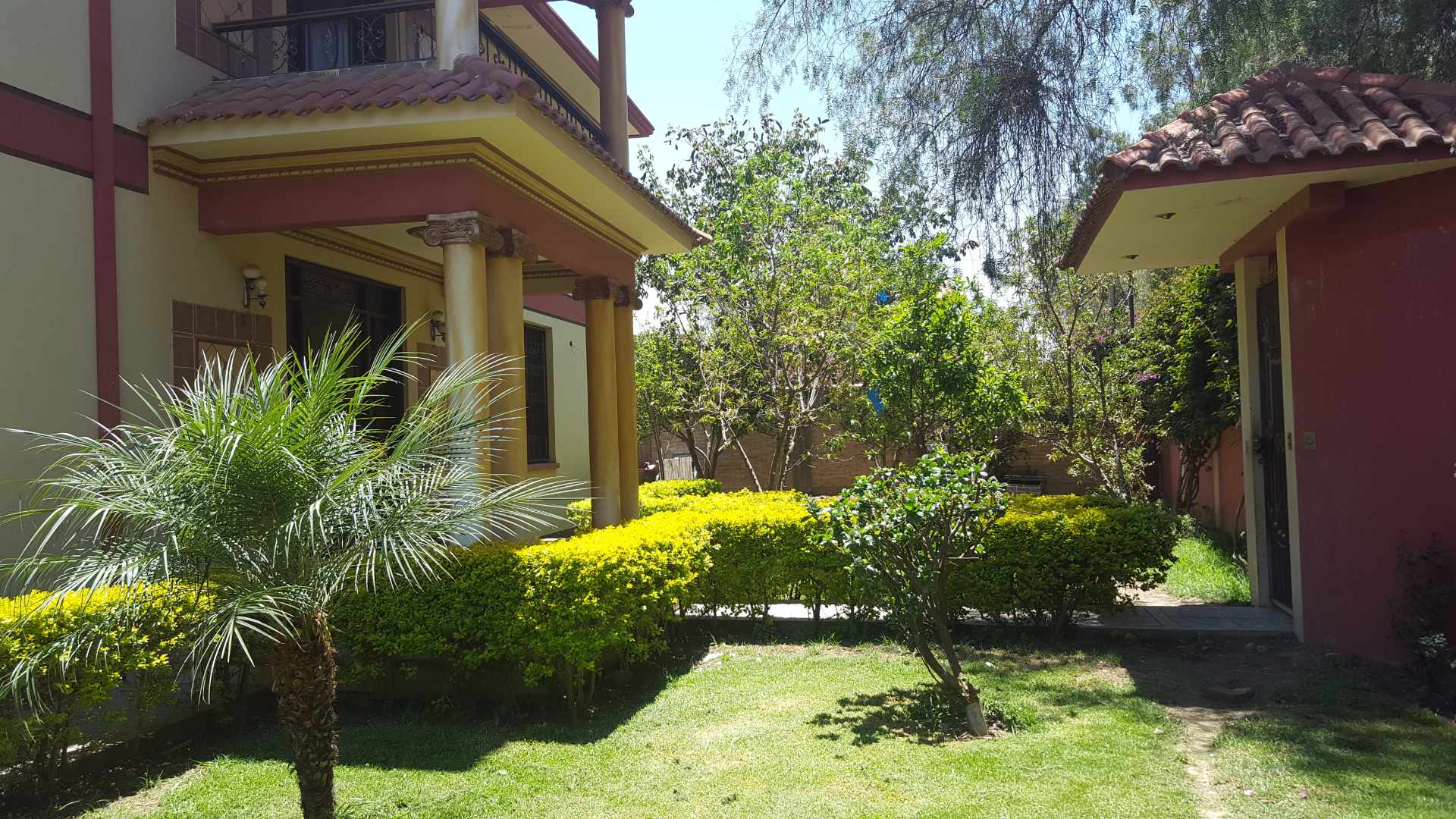 Casa en Quillacollo en Cochabamba 5 dormitorios 7 baños 4 parqueos Foto 9