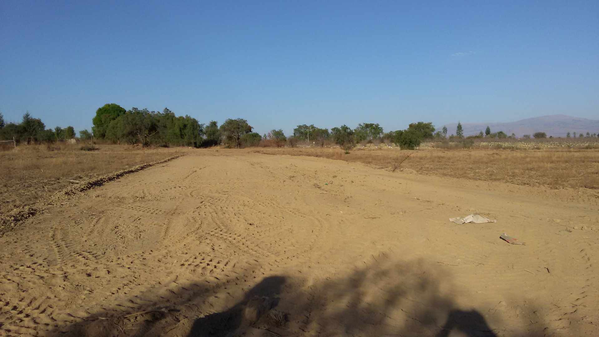 Terreno A 31 km de Cochabamba. Dentro mancha urbana de Tolata y a 700 metros de la carretera Foto 3