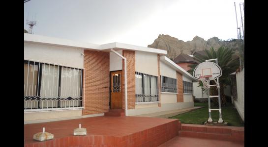 Casa en VentaCerca a la Iglesia Foto 1