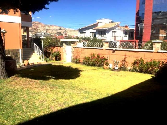 Casa en Achumani en La Paz 4 dormitorios 5 baños 3 parqueos Foto 7