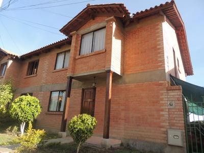 Casa en Mayorazgo en Cochabamba 3 dormitorios 2 baños 1 parqueos Foto 1