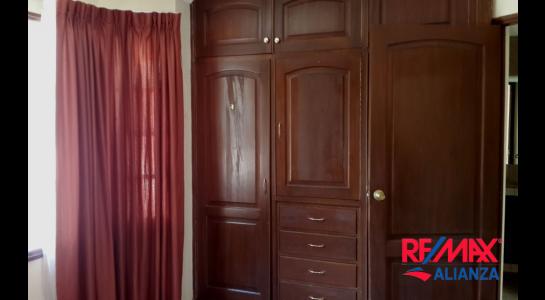 Casa en VentaCalle Los Molles, esq. Jacarandá. Barrio Irlandés (Zona Muyurina). 4 dormitorios 3 baños 2 parqueos Foto 11