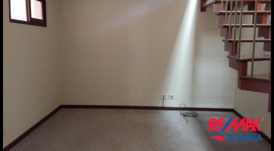 Casa en VentaCalle Los Molles, esq. Jacarandá. Barrio Irlandés (Zona Muyurina). 4 dormitorios 3 baños 2 parqueos Foto 13