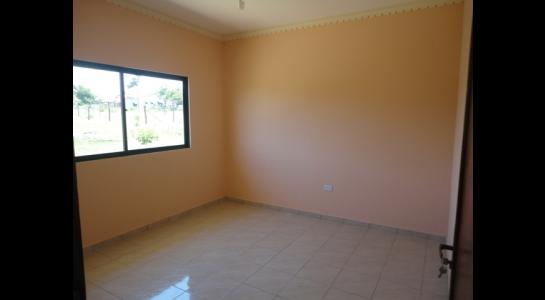 Casa en Entre 6to y 7mo anillo Sur en Santa Cruz de la Sierra 3 dormitorios 1 baños  Foto 4