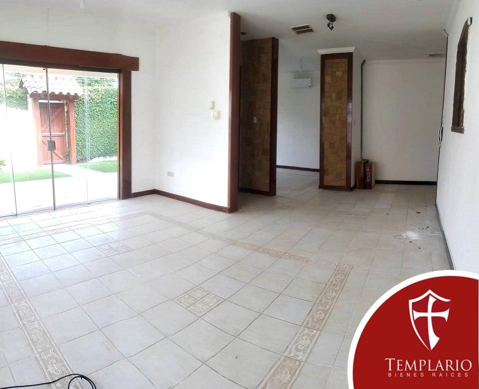 Casa en AlquilerZona Equipetrol entre 3er y 4to Anillo

 Foto 4