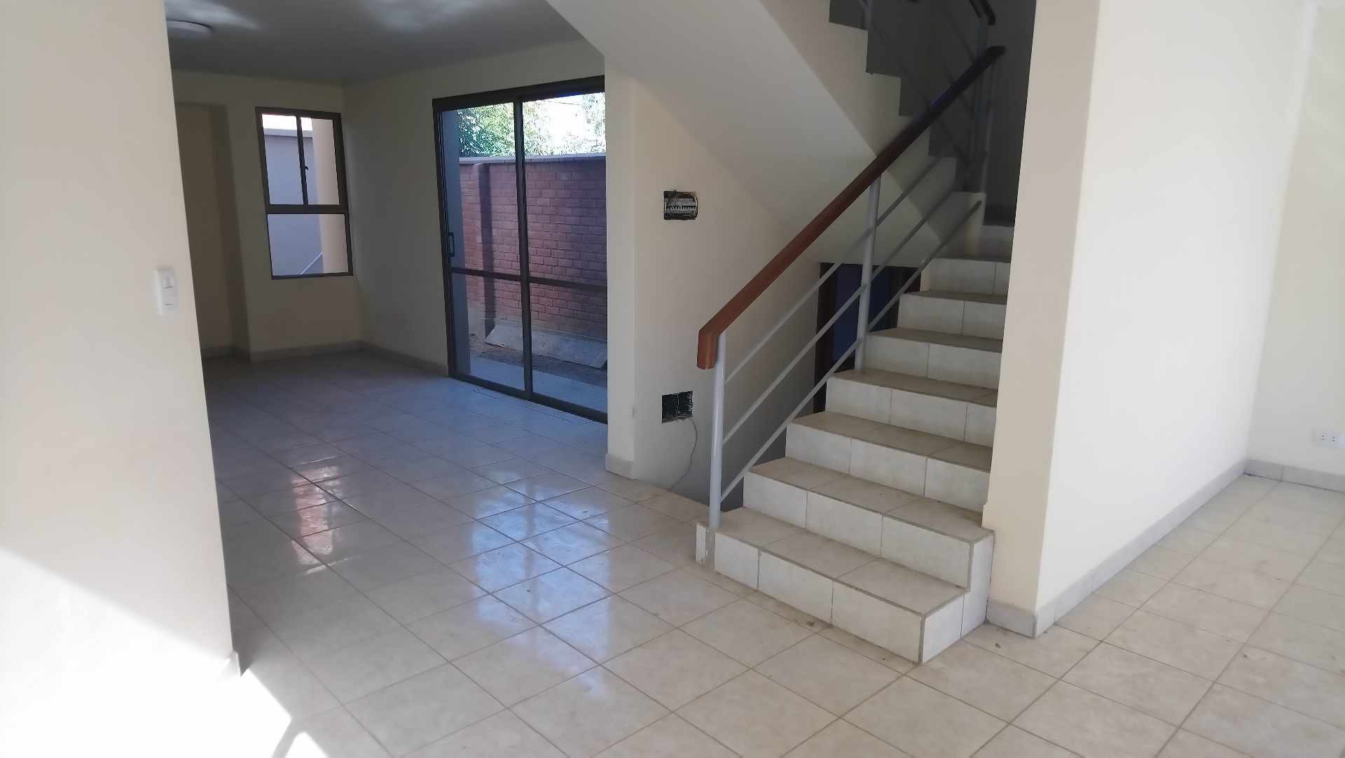 Casa en Coña Coña en Cochabamba 3 dormitorios 4 baños 1 parqueos Foto 3