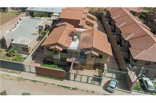 Casa en Sacaba en Cochabamba 14 dormitorios 3 baños 1 parqueos Foto 17