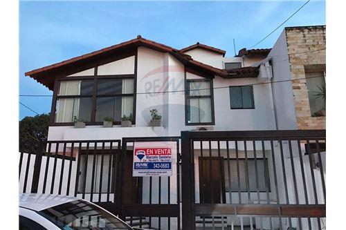 Casa Los Lirios Foto 1