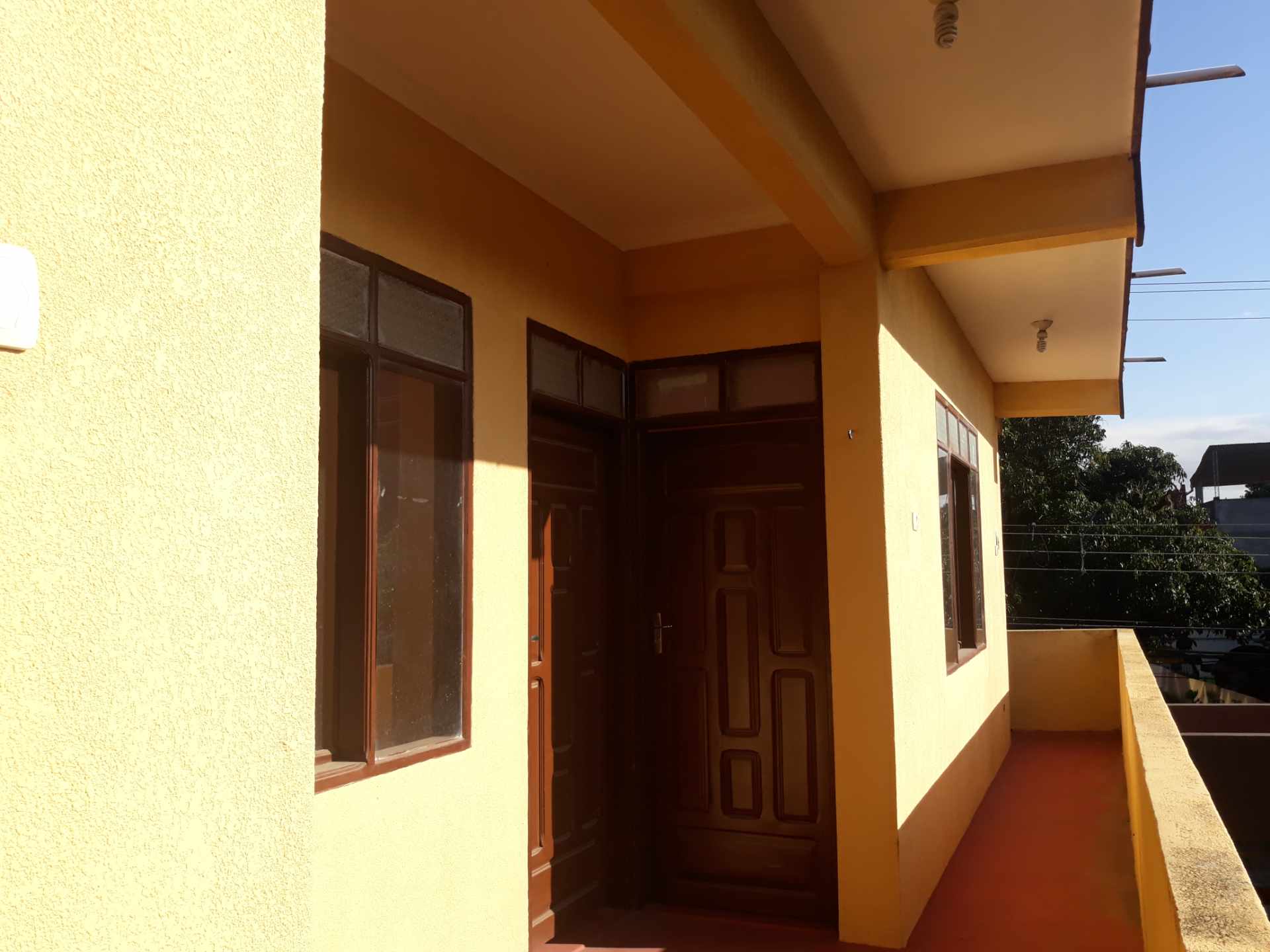 Casa Barrio paraiso,  avenida suarez arana,  entre 1er y 2do anillo,  calle francisco gutierrez, nro 24 Foto 4