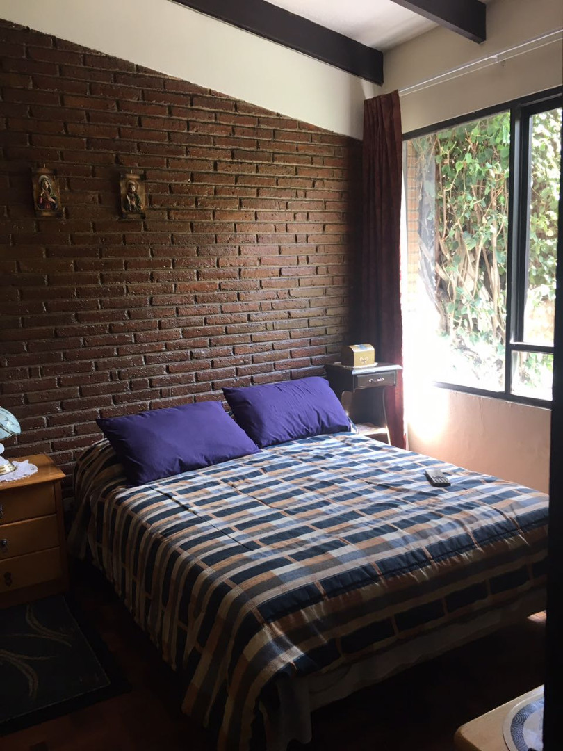 Casa en Queru Queru en Cochabamba 4 dormitorios 3 baños 3 parqueos Foto 3