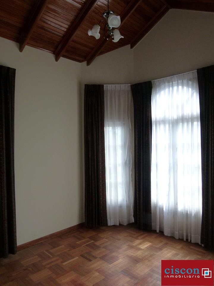 Casa en Irpavi en La Paz 4 dormitorios 6 baños 5 parqueos Foto 12