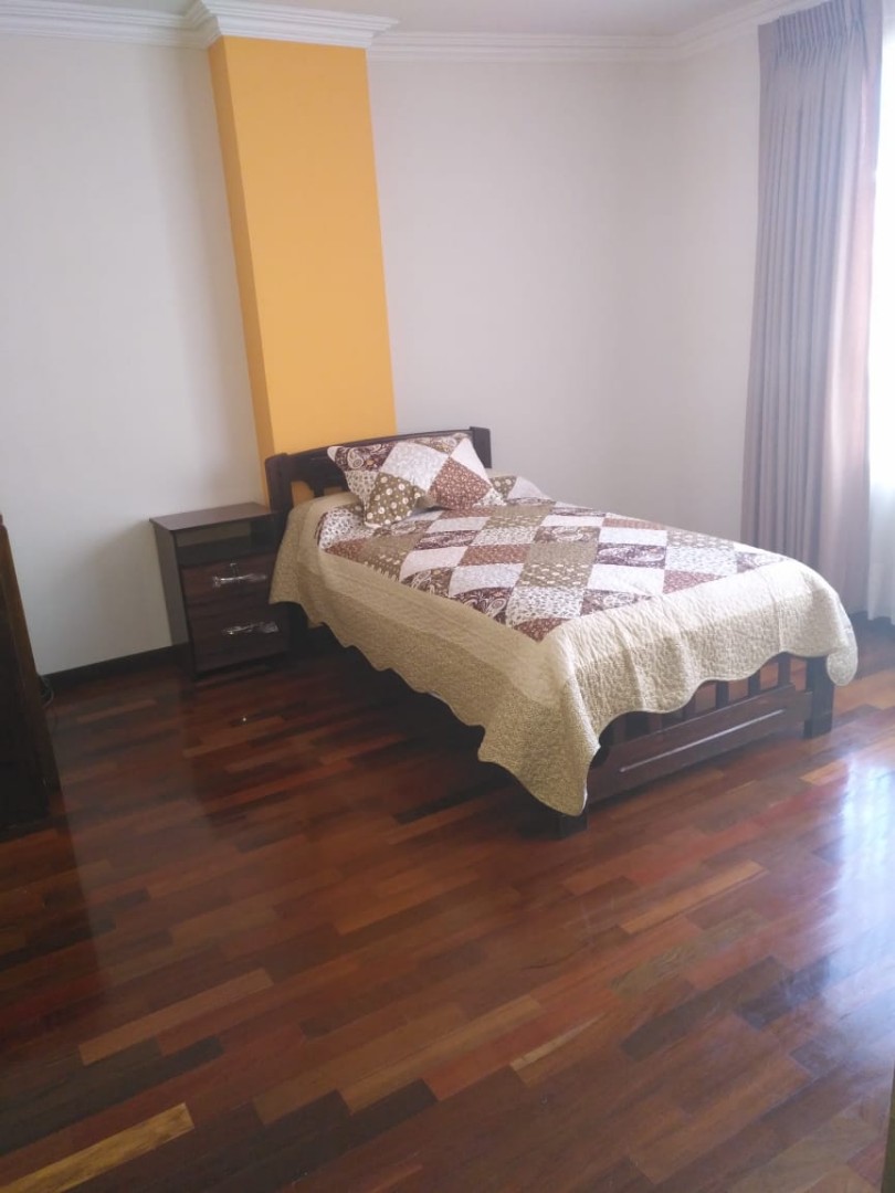 Habitación en AlquilerSopocahi, Sanchez Lima 1 dormitorios 1 baños  Foto 1