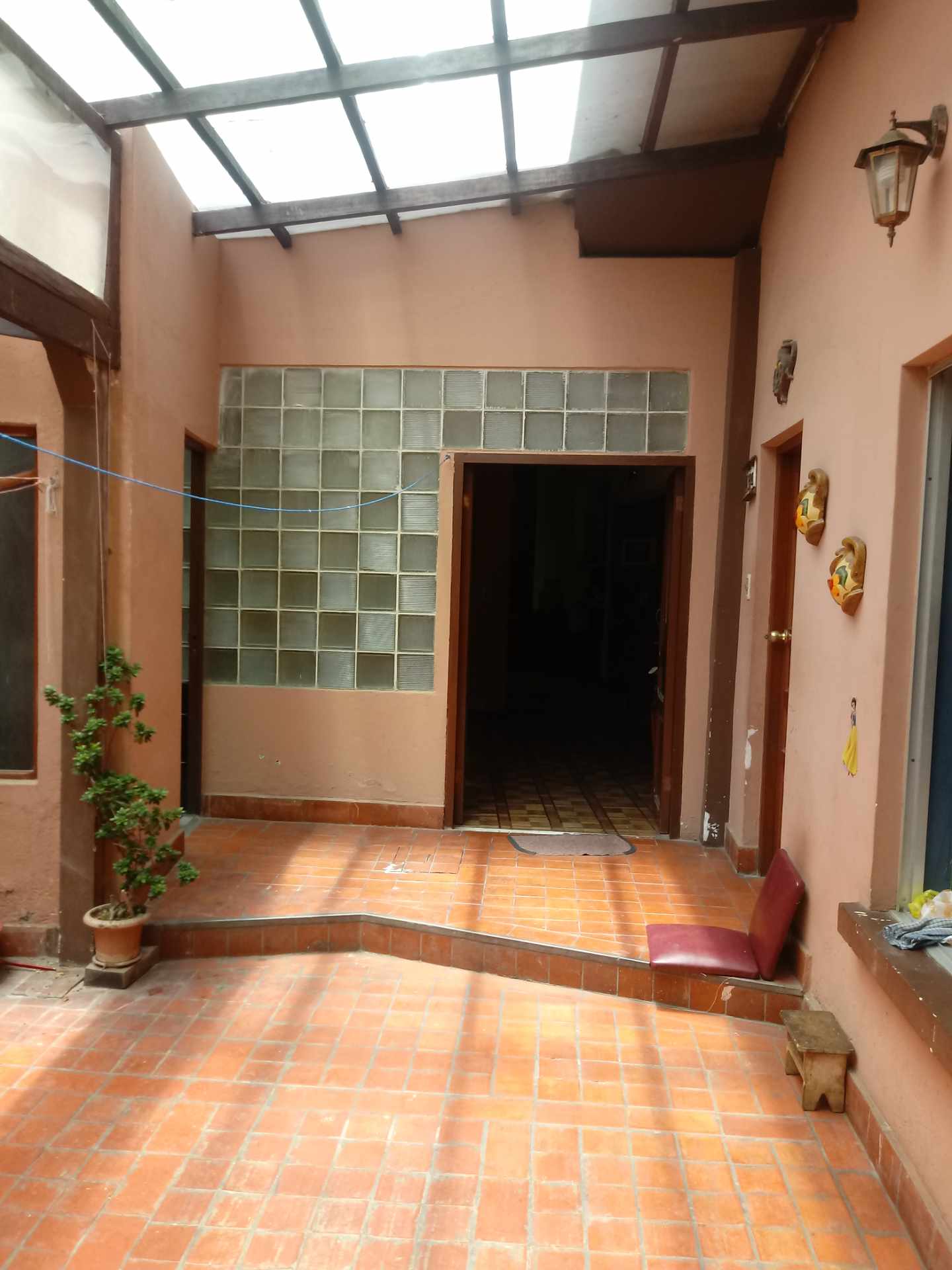 Casa en VentaCalle Agustín Aspiazu, entre Av. Sanchez Lima y Ecuador 4 dormitorios 3 baños  Foto 13
