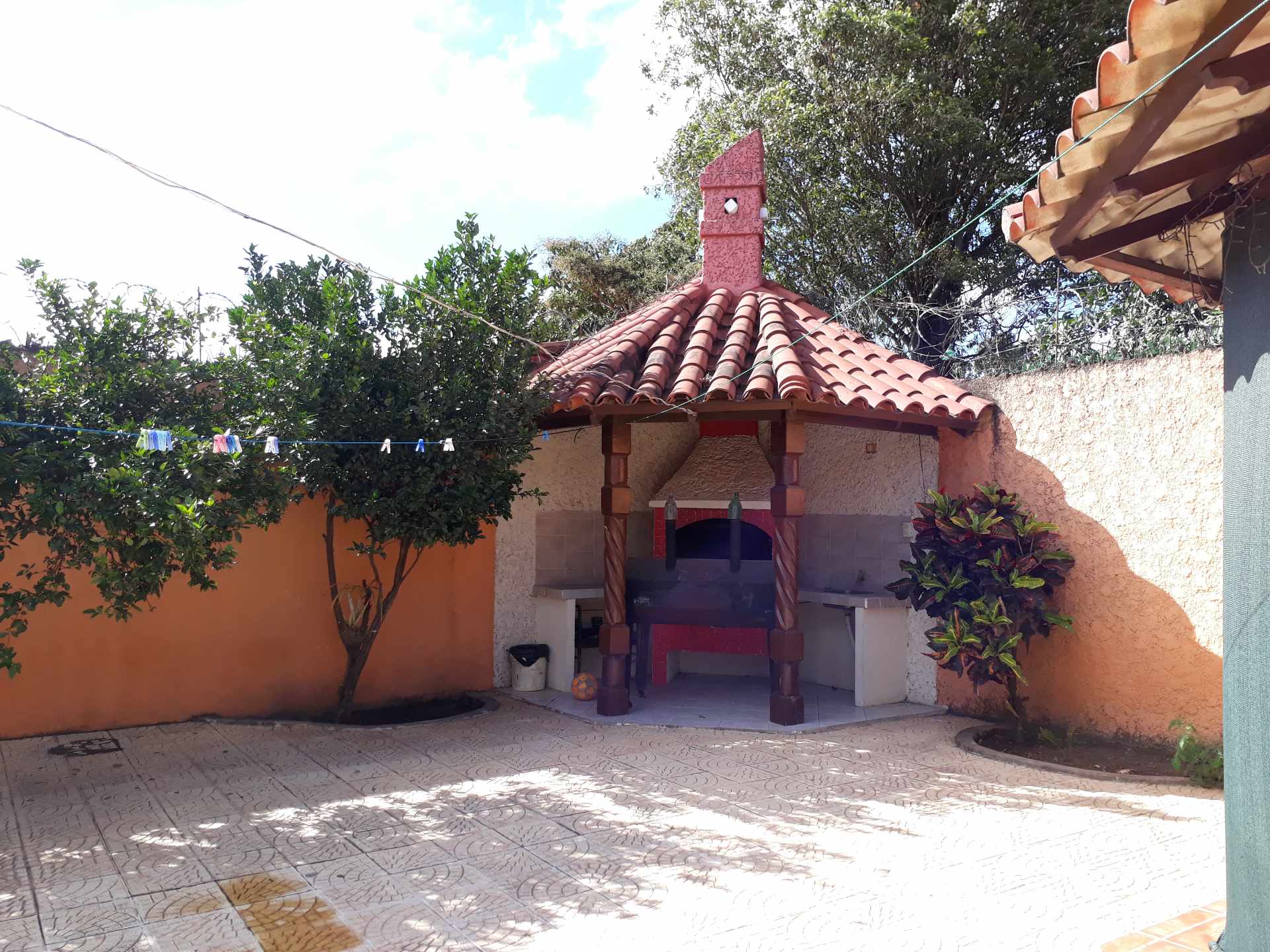 Casa en Carretera Cotoca en Santa Cruz de la Sierra 3 dormitorios 3 baños 3 parqueos Foto 7