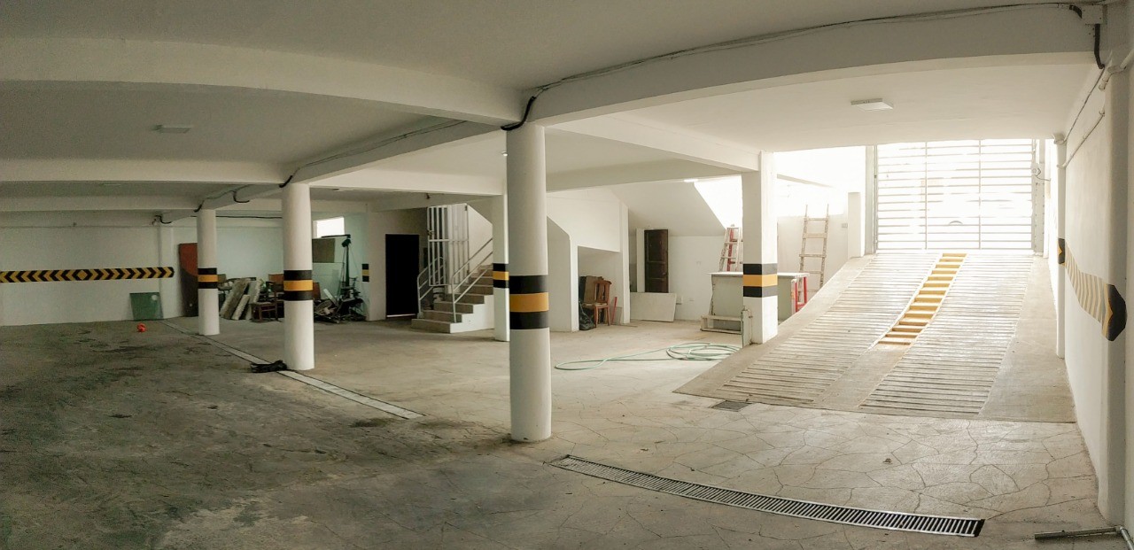 Edificio en Centro en Santa Cruz de la Sierra 5 dormitorios 5 baños 10 parqueos Foto 2