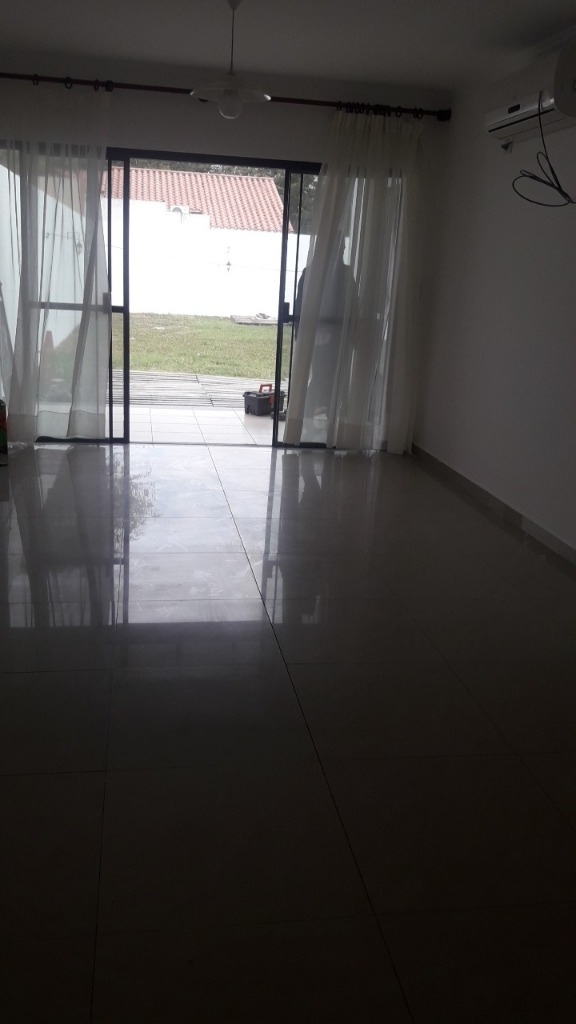 Casa en AlquilerZONA NORTE, CONDOMINIO LA PRADERA 3 dormitorios 2 baños 2 parqueos Foto 7