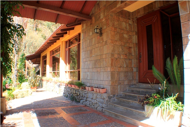 Casa en VentaCalle Innominada, Urb. El Paraiso 4 dormitorios 5 baños  Foto 33