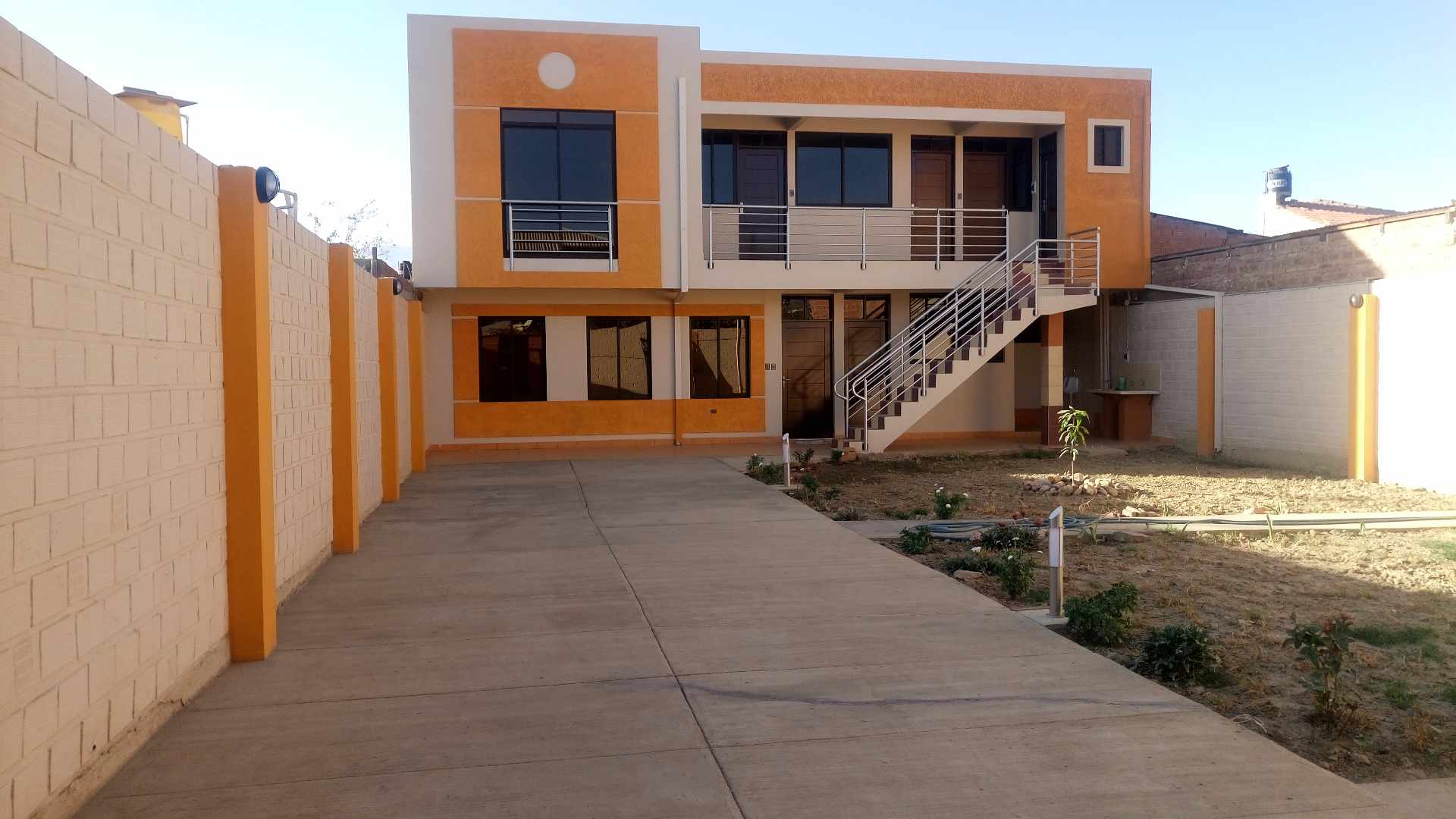 Casa en Jayhuayco en Cochabamba 4 dormitorios 2 baños 4 parqueos Foto 2