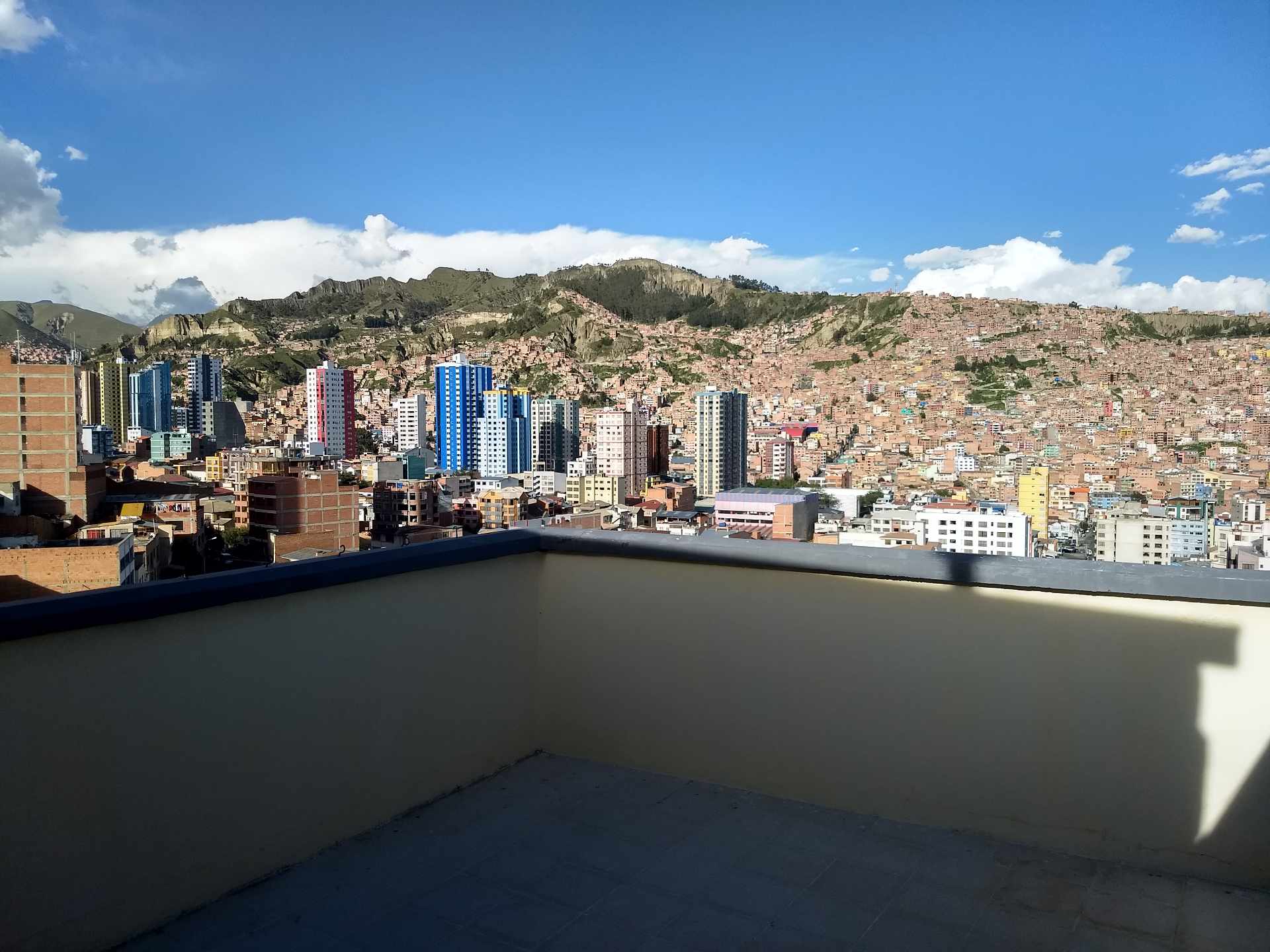 Departamento Av Tejada Sorzano #1301 esq. San Salvador Foto 3