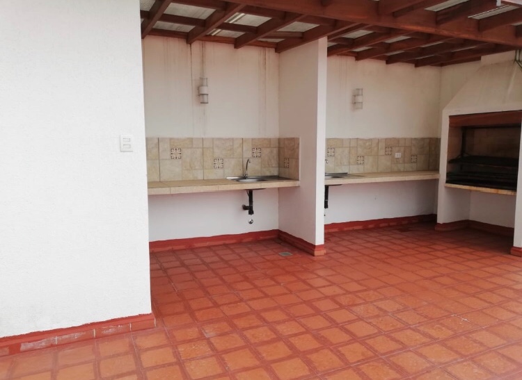 Departamento en Las Palmas en Santa Cruz de la Sierra 3 dormitorios 5 baños 1 parqueos Foto 8