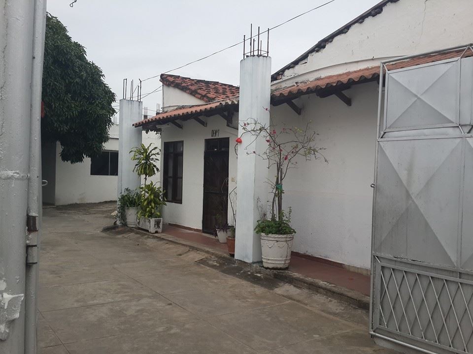 Oficina en Centro en Santa Cruz de la Sierra 2 dormitorios 1 baños 1 parqueos Foto 3